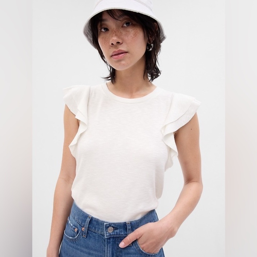 NWOT Gap Essential Rib Flutter Sleeve Tee in Soft Rib Knit Cream, Size M